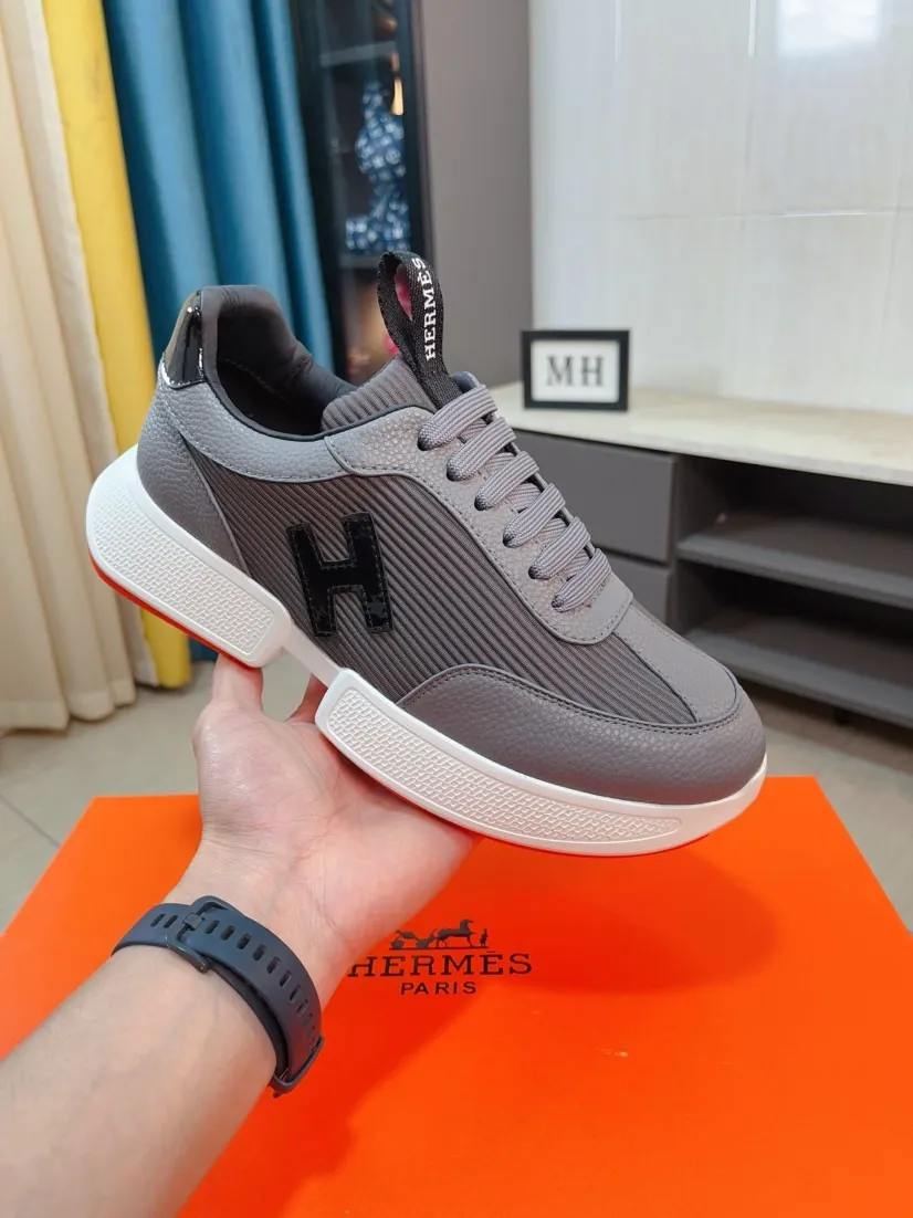 Men's shoes 💰460🌸🌸【HERMES】Hermès high-end quality original shoe upper: 🔝tumbled calfskin, suede calfskin, shoe body sewn H totem, outsole: ultra-light TPU foam·rubber; two-color molded outsole, ultra-high quality control·fine workmanship: highlighting (high-end·luxury·grade) 38-44 (45 can be customized)